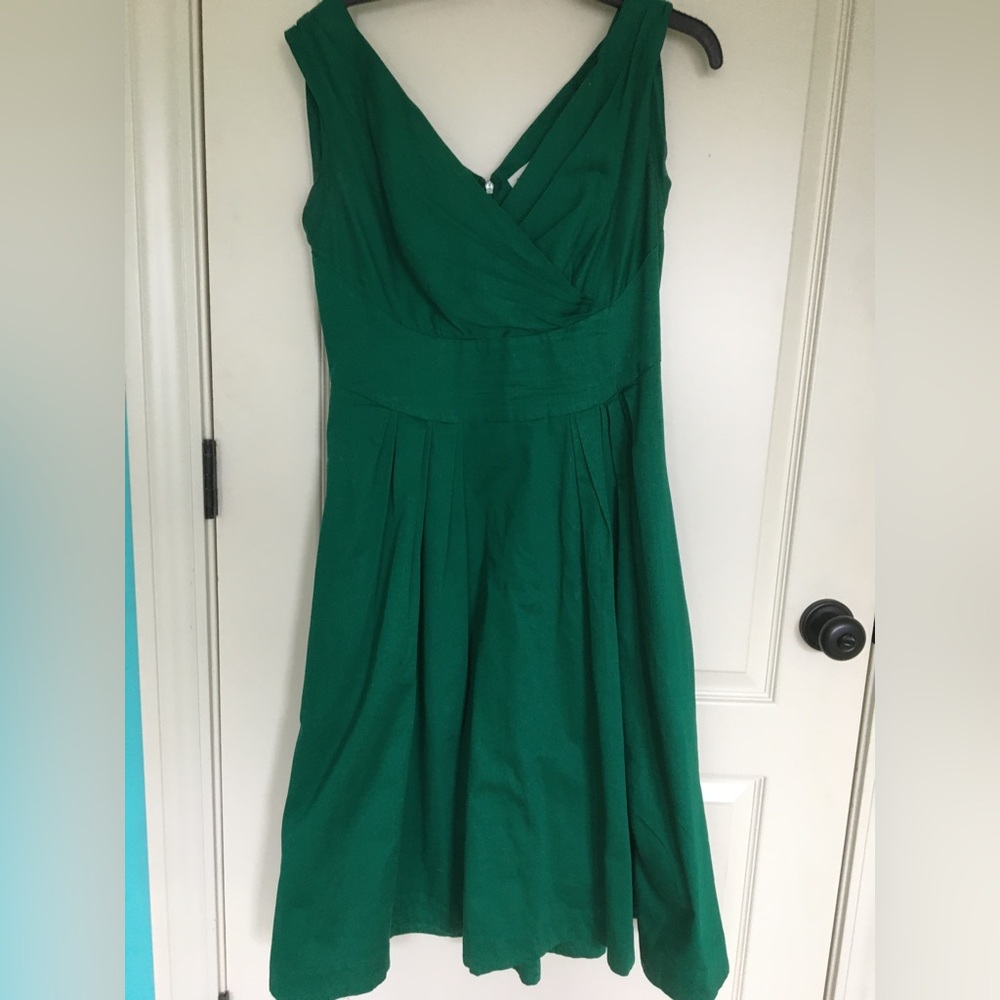 Emily and Fin Keener Postures dress green Large